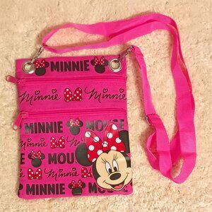 NWOT ~ Disney Minnie Mouse Passport Bag All-Over Print Travel Crossbody Purse